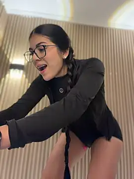 Sarasanders 4 online show from January 2026 04:58:02 AM