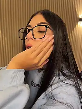 Sarasanders 4 online show from March 2026 01:32:02 AM