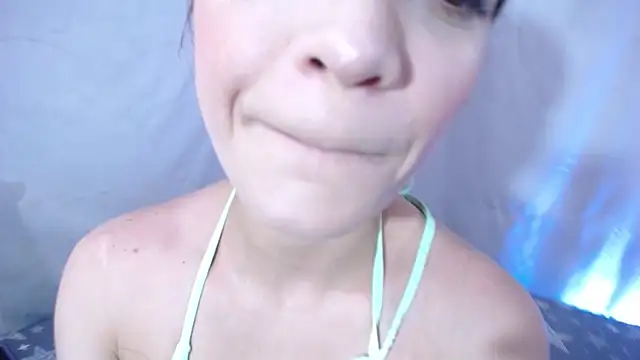 Snapshot of sweett_ale_ chatting on August 2026 06:22:02 PM sweett ale online show from August 2026 06:22:02 PM