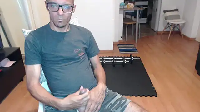 Snapshot of guachin_hunk chatting on October 2025 03:51:02 AM guachin hunk online show from October 2025 03:51:02 AM