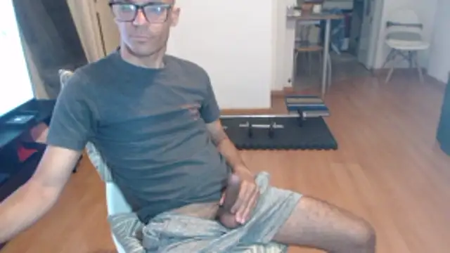 Snapshot of guachin_hunk chatting on December 2025 06:25:02 PM guachin hunk online show from December 2025 06:25:02 PM