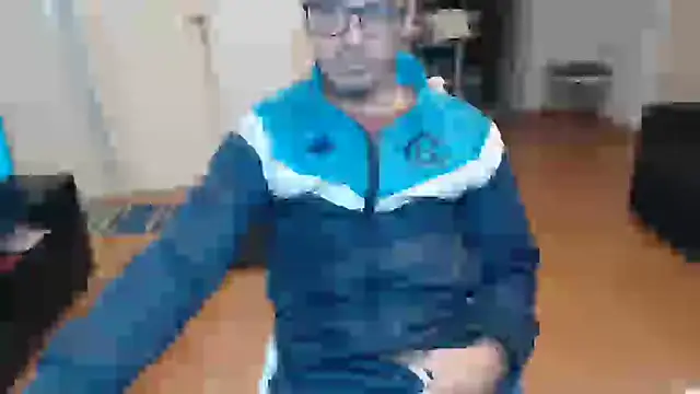 guachin hunk online show from June 2026 09:50:02 PM