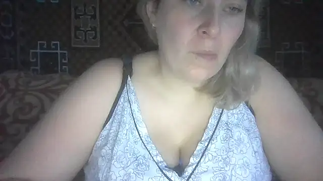 Snapshot of Diana_Britt chatting on December 2025 06:08:02 AM Diana Britt online show from December 2025 06:08:02 AM