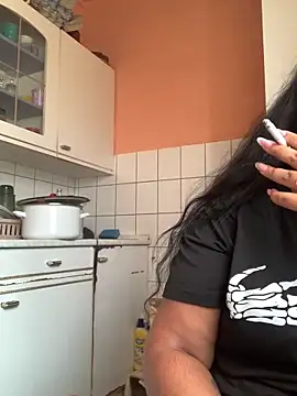 Snapshot of Madsion23 chatting on October 2025 09:34:02 AM Madsion23 online show from October 2025 09:34:02 AM