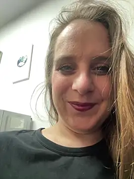 LadyChantale online show from April 2026 06:36:01 AM