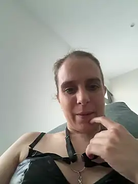 LadyChantale online show from June 2026 05:42:02 AM