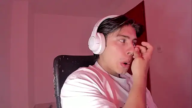 Giordano Russo online show from November 2025 08:31:01 PM