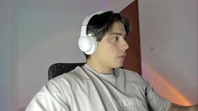 Giordano Russo online show from March 2026 06:13:02 PM