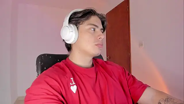 Giordano Russo online show from April 2026 03:42:02 PM