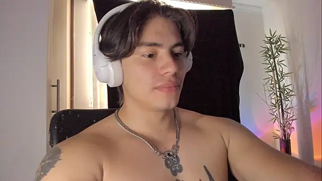 Snapshot of Giordano_Russo chatting on May 2026 04:04:02 PM Giordano Russo online show from May 2026 04:04:02 PM
