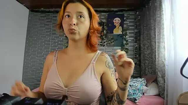 Snapshot of Ginger_Sweetty chatting on October 2025 06:23:01 PM Ginger Sweetty online show from October 2025 06:23:01 PM