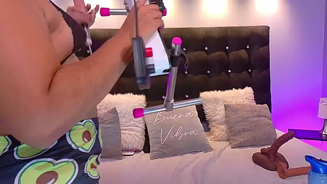 ValenScott1 online show from February 2025 05:01:02 PM