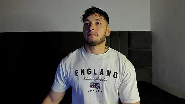 Snapshot of alejandro__2 chatting on November 2025 08:08:02 PM alejandro 2 online show from November 2025 08:08:02 PM