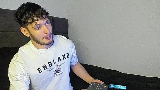 Snapshot of alejandro__2 chatting on December 2025 08:29:01 PM alejandro 2 online show from December 2025 08:29:01 PM