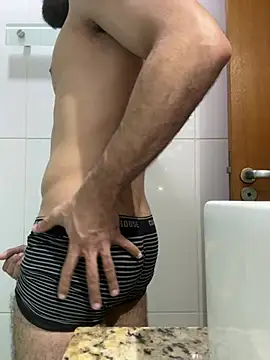 bandidocaro online show from April 2026 08:39:01 PM