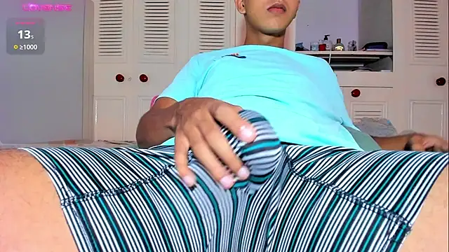 boy bigcock24cm online show from March 2025 07:31:02 PM