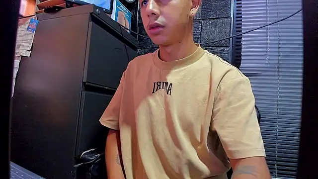 Snapshot of boy_bigcock24cm chatting on June 2026 02:30:01 PM boy bigcock24cm online show from June 2026 02:30:01 PM