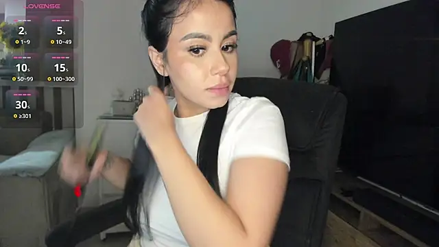 Snapshot of keyn_laurent_1 chatting on January 2025 11:52:02 PM keyn laurent 1 online show from January 2025 11:52:02 PM