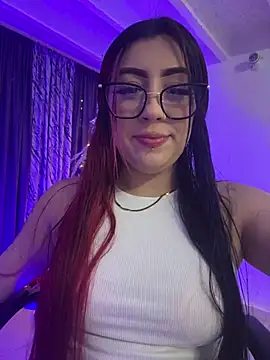 Snapshot of caroline23_x chatting on January 2025 06:38:01 AM caroline23 x online show from January 2025 06:38:01 AM