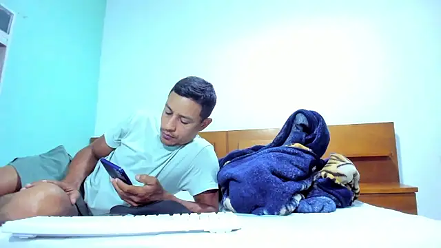 Snapshot of Maik_James chatting on October 2025 08:48:01 AM Maik James online show from October 2025 08:48:01 AM