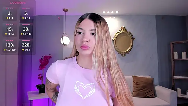 NiaHolland online show from December 2025 08:27:02 PM