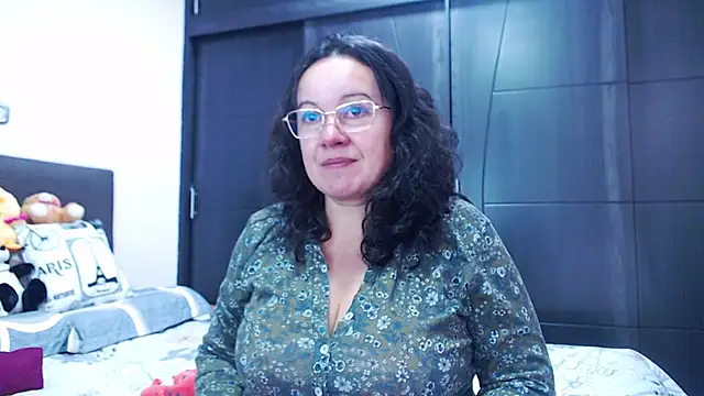 Snapshot of Sonialorens_ chatting on September 2025 04:17:01 PM Sonialorens  online show from September 2025 04:17:01 PM