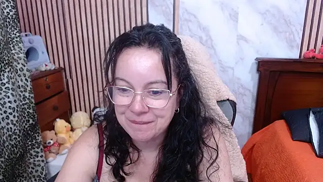 Snapshot of Sonialorens_ chatting on October 2025 11:22:02 PM Sonialorens  online show from October 2025 11:22:02 PM