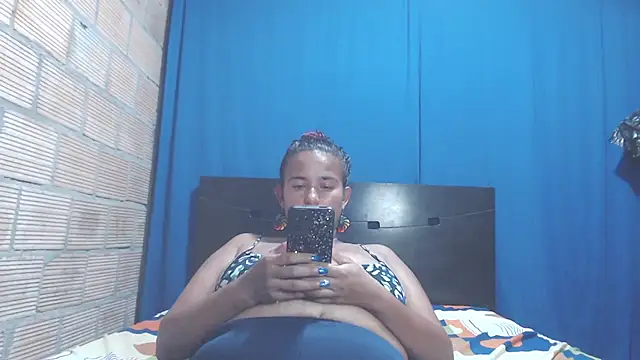 Snapshot of isabella_dirty69 chatting on February 2025 05:32:01 AM isabella dirty69 online show from February 2025 05:32:01 AM