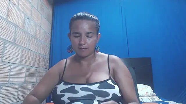 Snapshot of isabella_dirty69 chatting on February 2025 07:23:01 AM isabella dirty69 online show from February 2025 07:23:01 AM