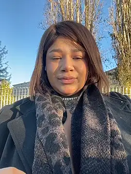 Snapshot of IamSashaLuv chatting on November 2025 02:38:01 PM IamSashaLuv online show from November 2025 02:38:01 PM