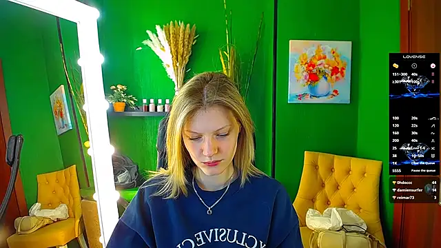 Snapshot of MaryHiggins chatting on February 2025 01:30:01 PM MaryHiggins online show from February 2025 01:30:01 PM