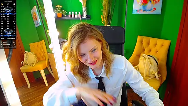 Snapshot of MaryHiggins chatting on February 2025 11:52:01 AM MaryHiggins online show from February 2025 11:52:01 AM