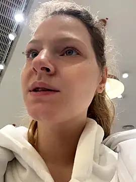 Snapshot of MaryHiggins chatting on October 2025 01:03:02 PM MaryHiggins online show from October 2025 01:03:02 PM