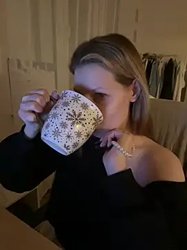 MaryHiggins online show from February 2026 09:40:01 PM