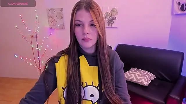 Snapshot of MillySandlerr chatting on March 2025 01:35:02 PM MillySandlerr online show from March 2025 01:35:02 PM