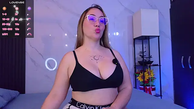 Snapshot of hotpawgmilf chatting on May 2026 10:16:02 PM hotpawgmilf online show from May 2026 10:16:02 PM