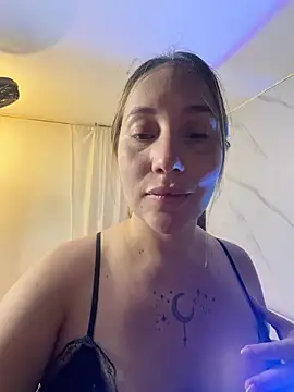 Snapshot of hotpawgmilf chatting on May 2026 10:07:01 PM hotpawgmilf online show from May 2026 10:07:01 PM