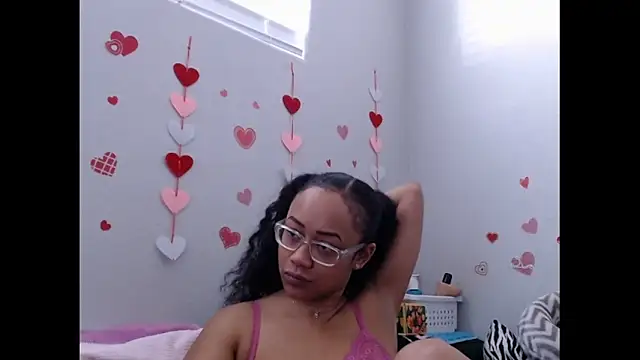 RylHoneyy online show from February 2026 09:11:01 PM