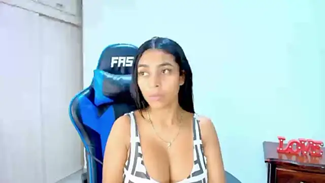 sophiax-x online show from January 2026 01:53:01 AM