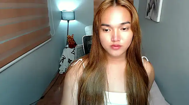 Snapshot of MoaningKylie chatting on December 2024 01:44:01 PM MoaningKylie online show from December 2024 01:44:01 PM