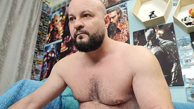 Snapshot of Muscle_Bear chatting on November 2025 06:01:02 AM Muscle Bear online show from November 2025 06:01:02 AM
