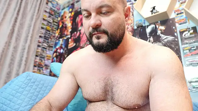 Snapshot of Muscle_Bear chatting on December 2025 06:40:02 AM Muscle Bear online show from December 2025 06:40:02 AM