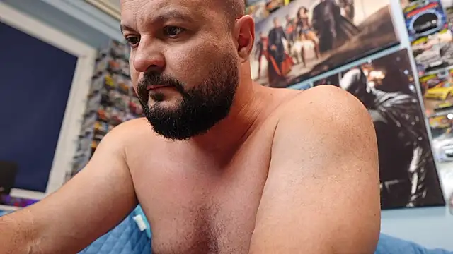 Snapshot of Muscle_Bear chatting on June 2026 05:58:02 PM Muscle Bear online show from June 2026 05:58:02 PM