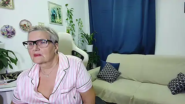 Selenna57 online show from December 2025 08:16:02 PM