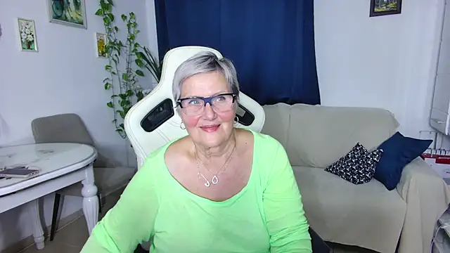 Snapshot of Selenna57 chatting on February 2026 07:09:02 PM Selenna57 online show from February 2026 07:09:02 PM