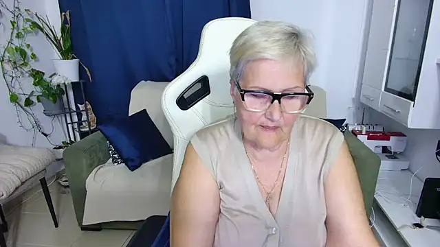 Selenna57 online show from May 2026 04:56:01 PM