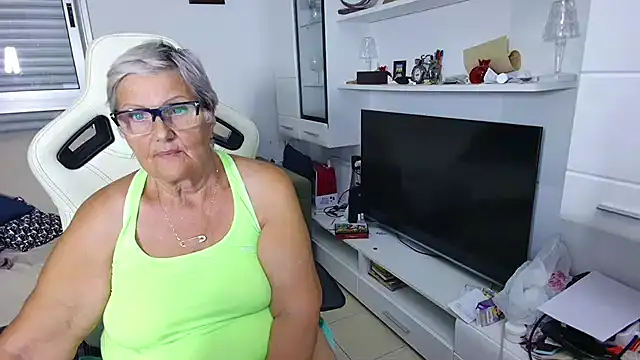 Selenna57 online show from June 2026 05:35:02 PM