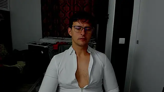 sexxymuscles4u online show from October 2025 09:22:01 AM