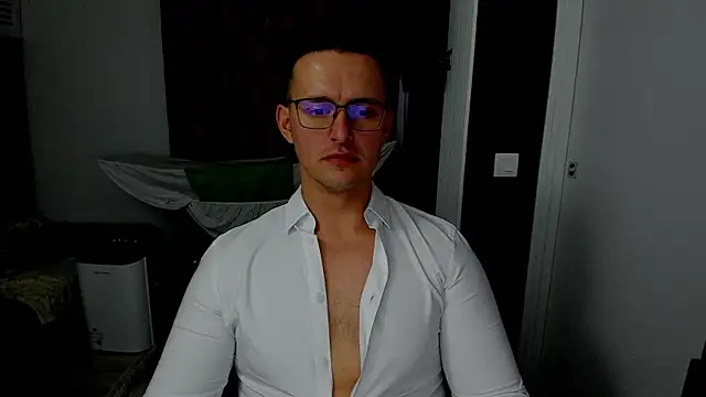 sexxymuscles4u online show from November 2025 12:38:02 PM