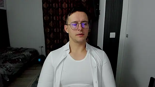 Snapshot of sexxymuscles4u chatting on February 2026 07:45:01 AM sexxymuscles4u online show from February 2026 07:45:01 AM